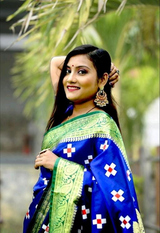 Aakarsha Blue Refined Satin Silk Sarees - Blue color